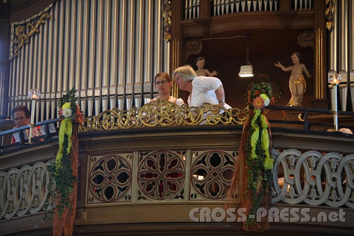 2011.09.11_08.53.18.jpg - Marlies Tanzer und Tochter Katharina, die Stimme und Talent ihrer Mutter geerbt und den Solopart gesungen hat.