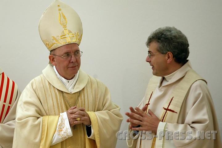 2008.10.02_11.32.45.JPG - Bischof Klaus K�ng mit Rektor Josef Kreiml.