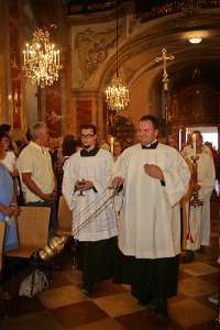 PriesterWeihe Christoph Hofstätter u. Alexander Fischer Einzug