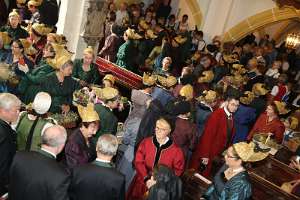 Goldhauben und Trachten-Wallfahrt