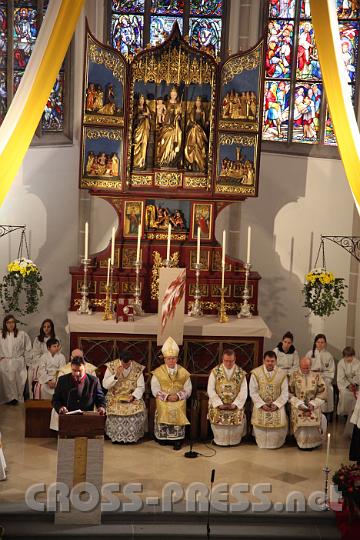 2013.11.10_09.49.05.jpg - Allererste Lesung vom neuen Ambo aus.