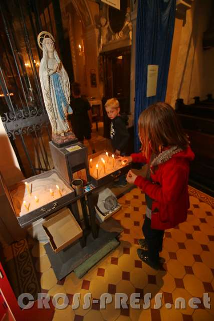 2015.05.29_21.29.18.JPG - Kerze anzünden