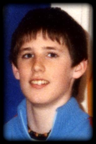 01_Manuel Manuel. *08.05.1992 +21.04.2006. Dank seiner Adoptiveltern blieb ihm das Waisenhaus erspart und er hatte eine fr�hliche und gl�ckliche Kindheit.  Durch ihn haben seine neuen Eltern ihren 'Sonnenschein' und viele 'unbeschreiblich sch�ne Stunden' erlebt.