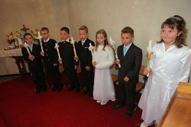 Die heilige Messe mit Erstkommunion