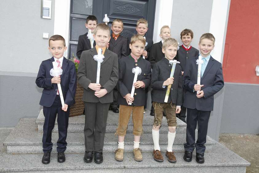 Erstkommunion 2016 in Wolfsbach Die Buben sind in der Überzahl: auch sie 