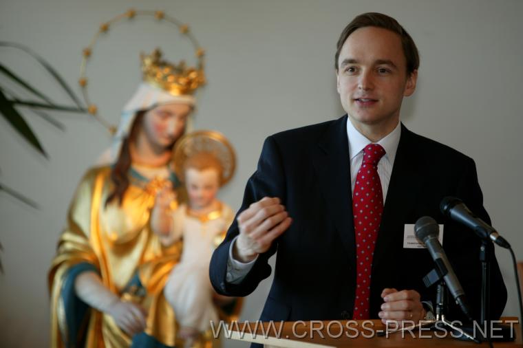 06.04.01_030 Christiaan W.J.M. Alting von Gesau, 
General Counsel and Vice President for Development, ITI, Gaming