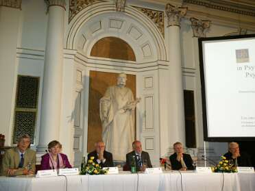 Brückenschlag zwischen Wissenschaft und Religion