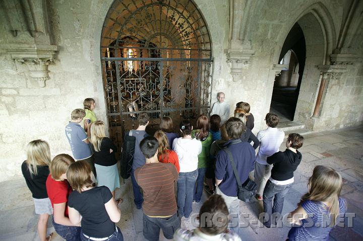 2008.07.05_08.54.29.JPG - F�hrung durch Stift Heiligenkreuz mit Fr. Coelestin