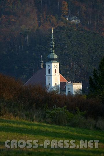 2008.10.20_17.19.16.JPG - Stift Heiligenkreuz - mitten in der Natur.