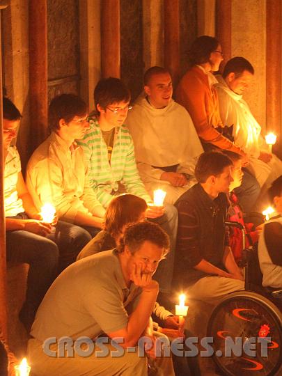 2009.09.04_20.55.31.jpg - Sondererlaubnis zu der Teilnahme an der Jugendvigil erhielt Oscargewinner Regisseur Florian Henckel von Donnersmarck, ;) da er diese als Jugendlicher oft besuchte.