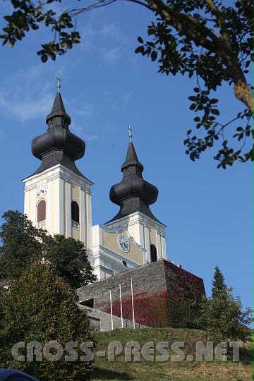 2010.09.12_16.39.03.jpg - Festtagswetter herrschte zur Jubil�umsfeier von Maria Taferl.