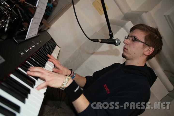 2011.03.19_10.48.27.jpg - Martin Brenner