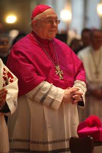 Feierliche Benediktion des Abtes Maximilian Heim Der Apostolische Nuntius Peter Stephan Zurbriggen.