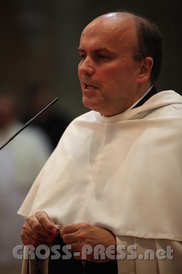 2011.08.15_14.54.09_01.jpg - Vor der h.Messe wurde Rosenkranz gebetet.