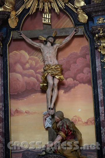 2012.04.05_08.06.25.jpg - Dieses wunderschöne "Skulptur-Gemälde" befindet sich in der großen Kapelle des Kreuzweges oberhalb des Stiftes.Am Karfreitag, ist die Kapelle während des Kreuzweges im Freien immer offen, so kann das bewegende Kunstwerk besichtigt und zur Andacht genutzt werden.