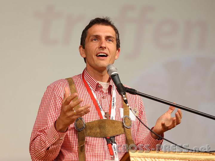 2012.07.22_10.42.26.jpg - Organisator Robert Schmalzbauer, voll Freude über das erfolg- und segensreiche 10. Jungfamilientreffen.