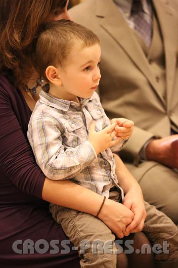 2012.11.18_17.08.09.jpg - Eva und DI Erich Berger, Leiter der Akademie für Familienpädagogik/Schönstatt am Kahlenberg, begrüßen die Familientrainer-Ehepaare und Gäste.