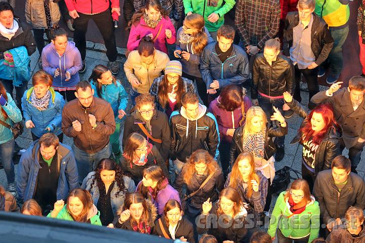 2013.05.31_20.41.05.jpg - Nach dem Hard-Rock gab es Soft-Meditation ...   ;)