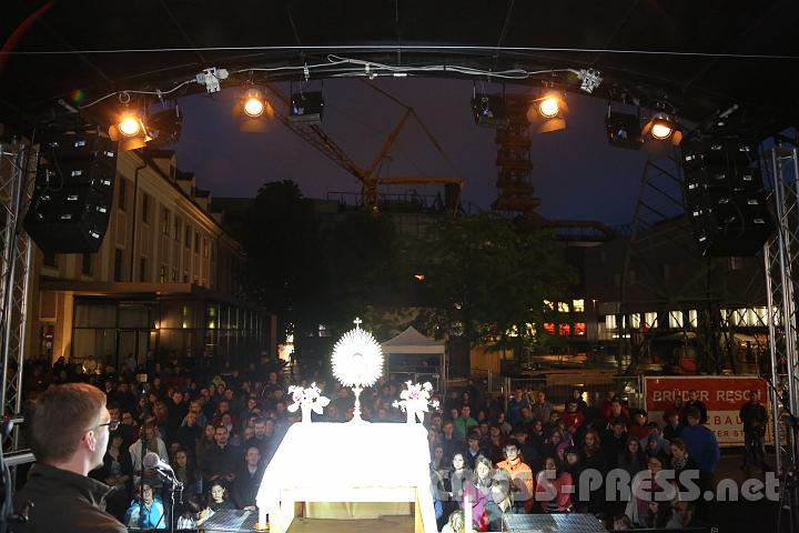 2013.05.31_21.32.52.jpg - Anbetung