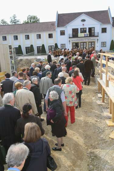GrundSteinLegung für den HochSchul-AusBau