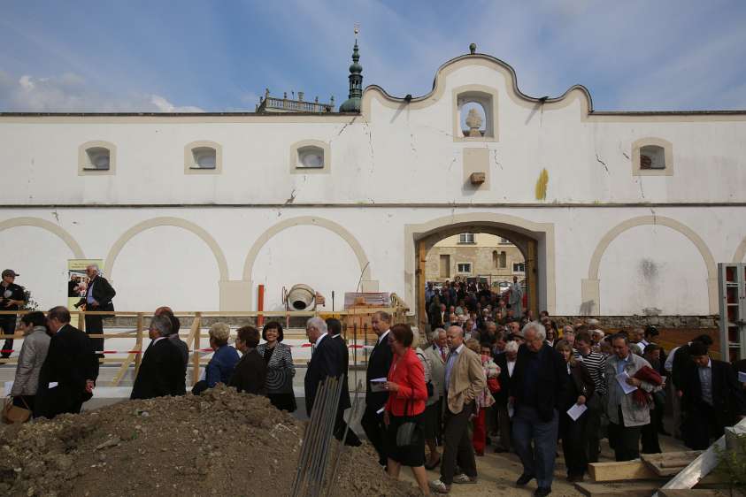 GrundSteinLegung für den HochSchul-AusBau