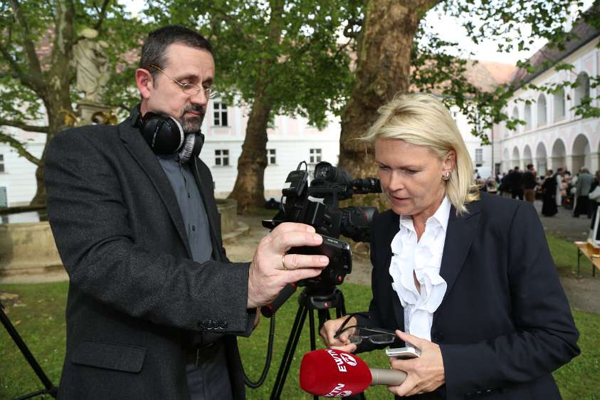 GrundSteinLegung HochSchul-AusBau