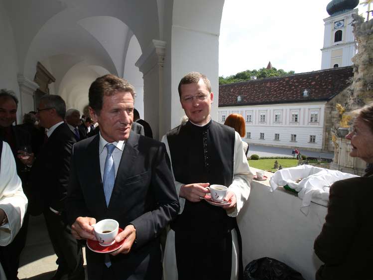 GrundSteinLegung HochSchul-AusBau