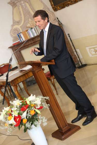 GrundSteinLegung für den HochSchul-AusBau