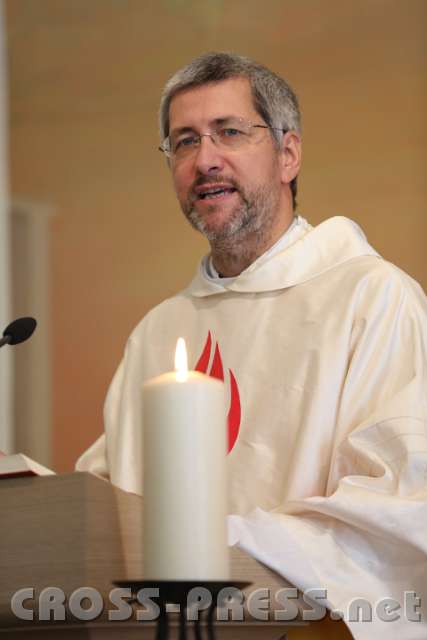 2013.10.06_11.28.50_01.jpg - Andreas Schätzle zelebriert sie...