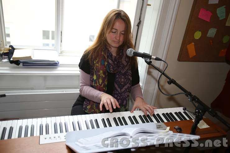 2013.10.06_12.16.06.jpg - Barbara Auer