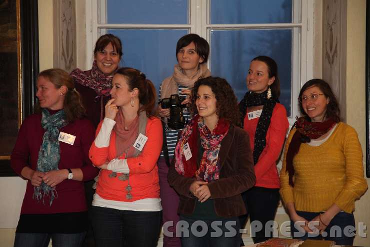 2014.01.18_16.29.58.jpg - Die jungen Mitarbeiter des Radios.