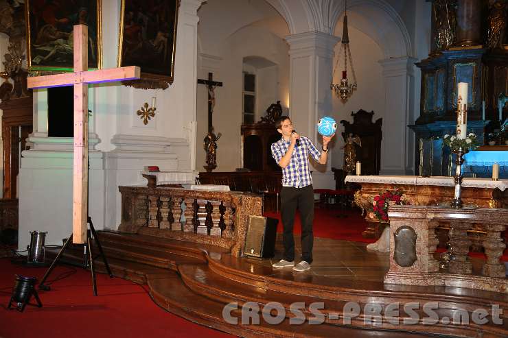 2014.05.16_21.28.36.jpg - Fußball von Mary's Meals,  von der Aktion "Kick für das Leben".