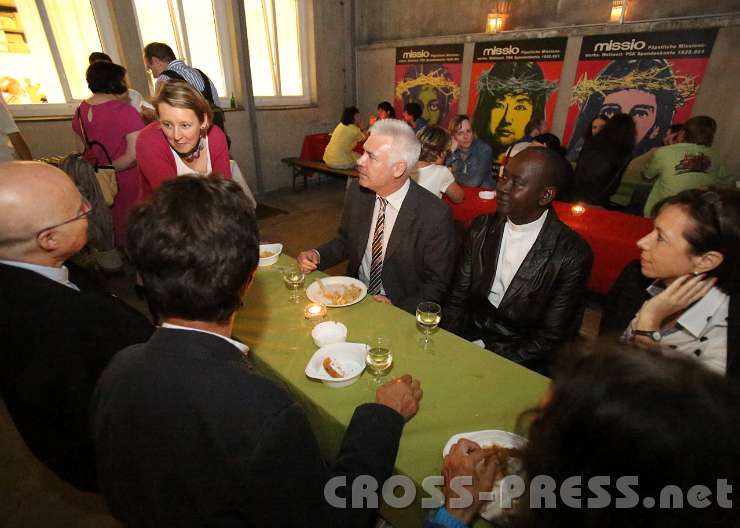 2014.05.23_23.03.00.jpg - "Lange Nacht der Kirchen" im Kreuzgang des Dominikanerklosters.