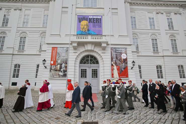 2014.09.14_18.22.20.jpg - "Alle meine Völker" (Ausstellung in der Nationalbibliothek). Hudnert Jahre nach dem Beginn des I. Weltkrieges ist der Weltfriede ernsthaft bedroht.