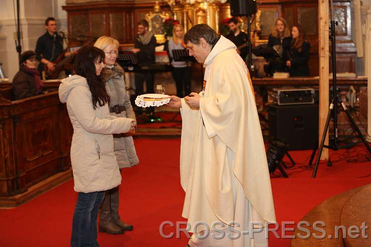 2015.01.23_17.59.07.JPG - Gabenbereitung