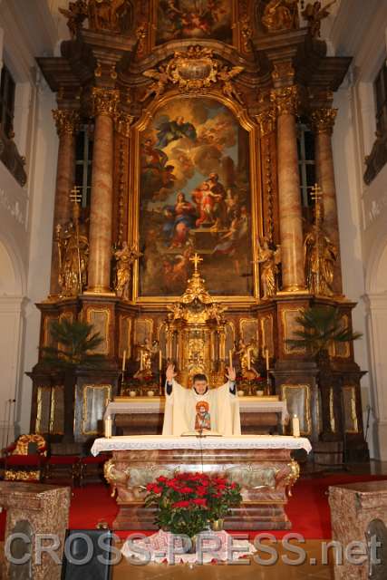 2015.01.23_18.25.30.JPG - Abschluss-Segen von P.Benno Skala