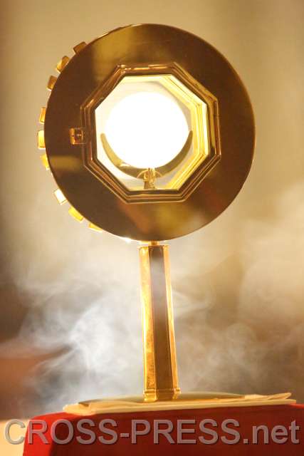 2015.03.06_21.45.38.JPG - Anbetung