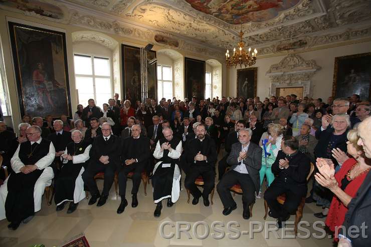 2015.04.30_10.43.47.JPG - Der Kaisersaal des Stiftes war übervoll.