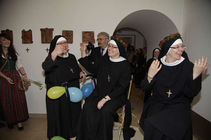 Ewige Profess von Sr.Faustine u. Sr.Nathanaela OSB