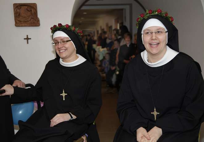 Ewige Profess von Sr.Faustine u. Sr.Nathanaela OSB