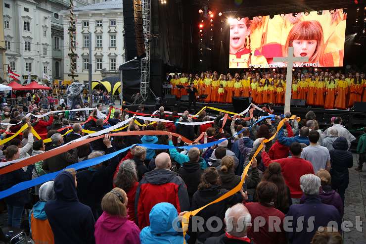 2015.05.25_17.40.56.JPG - KiSis on Stage.