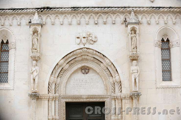 2015.08.19_09.43.28.JPG - Adam und Eva über den Seitenportal.