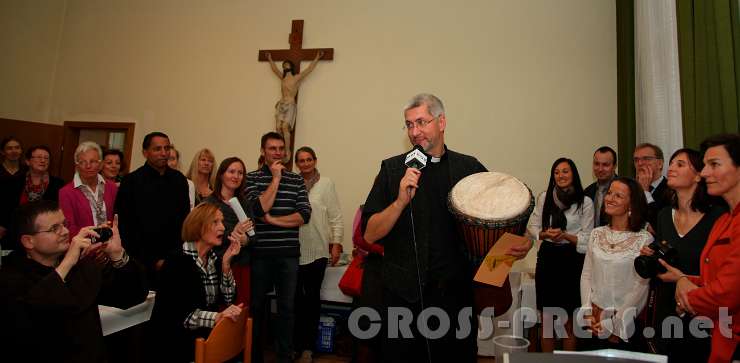 2015.11.21_14.29.05.jpg - Trompete, Klavier, Flöte, Geige, Mundharmonika, Gitarre ... da ist Trommeln doch ein Klacks.