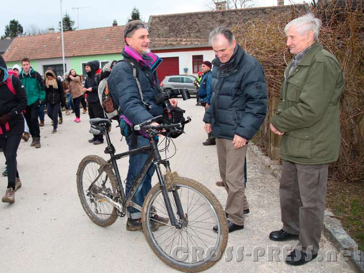2016.03.12_10.16.48.jpg - Pressearbeit ist manchmal reine Drecksarbeit.  ;)