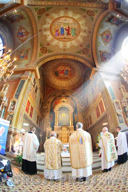 2016.09.03_15.58.59.JPG - ... und das Licht des Himmels erstrahlt in der Stiftskirche.