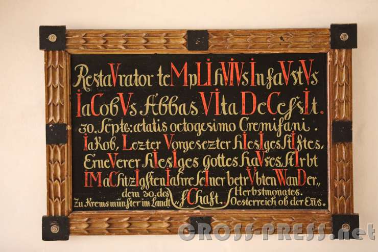 2016.09.10_12.45.38.JPG - Memento Tafel für den letzten Abt des ehemaligen Benediktinerstiftes.