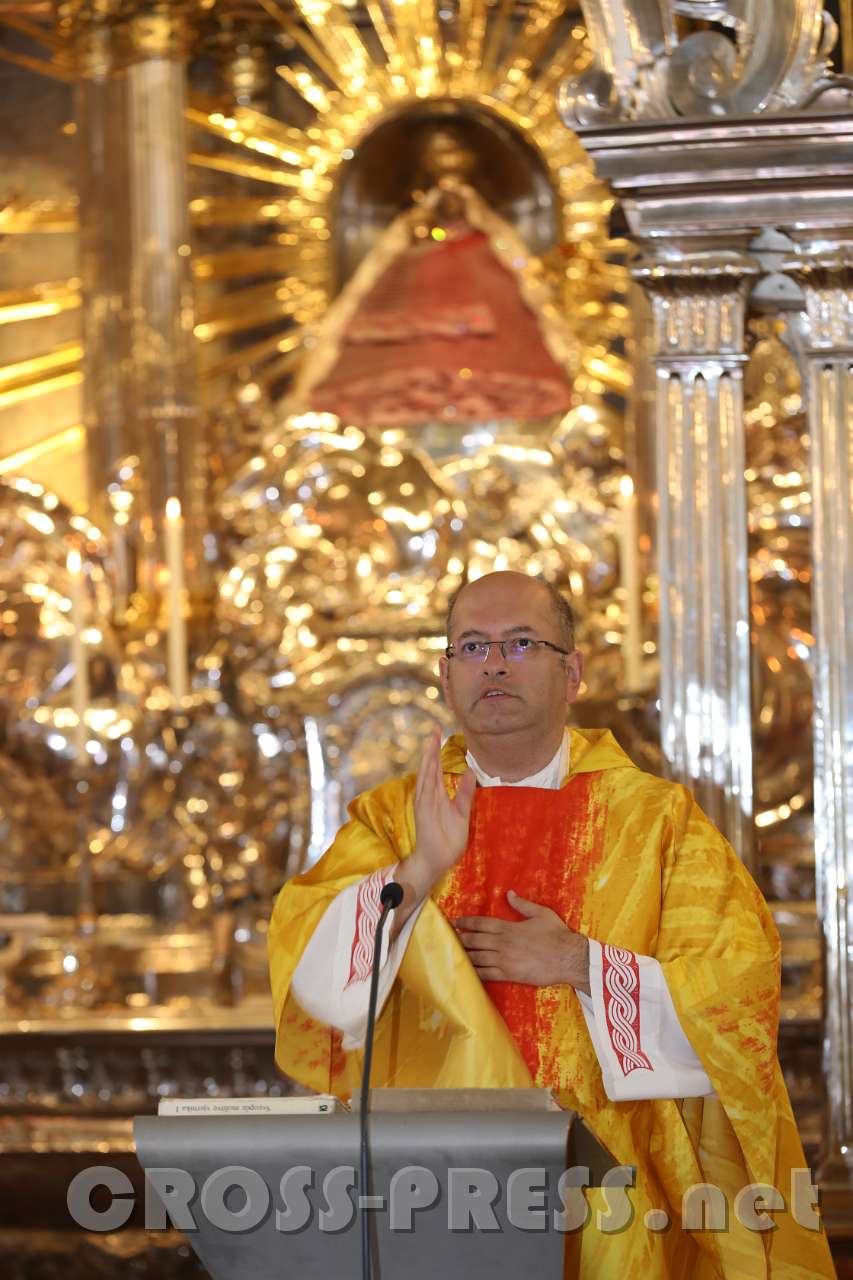 2017.06.24_11.21.46.jpg - Abschluss-Segen von Fra Ilija Mijatović.