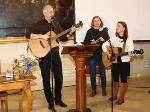 Radio Maria - VisionsTag Lobpreis: Programmdirektor Andreas Schätzle, Barbara Ruml und Maria Kotsis.