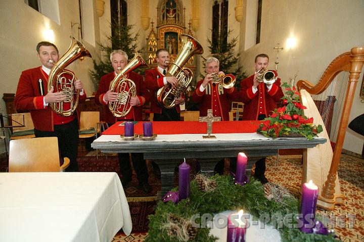2008.12.13_21.29.09.JPG - Das Matreier Bl�serquintett aus Tirol.