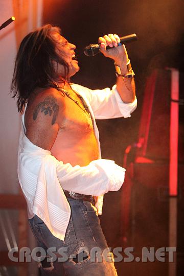 2009.07.04_23.09.38.jpg - Mick Jagger w�re neidisch:  Waterloo, mit 63 noch immer ein wilder indianischer Mustang !